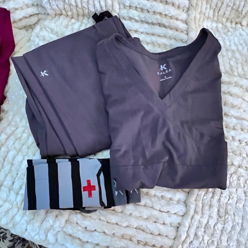 Ladies scrubs